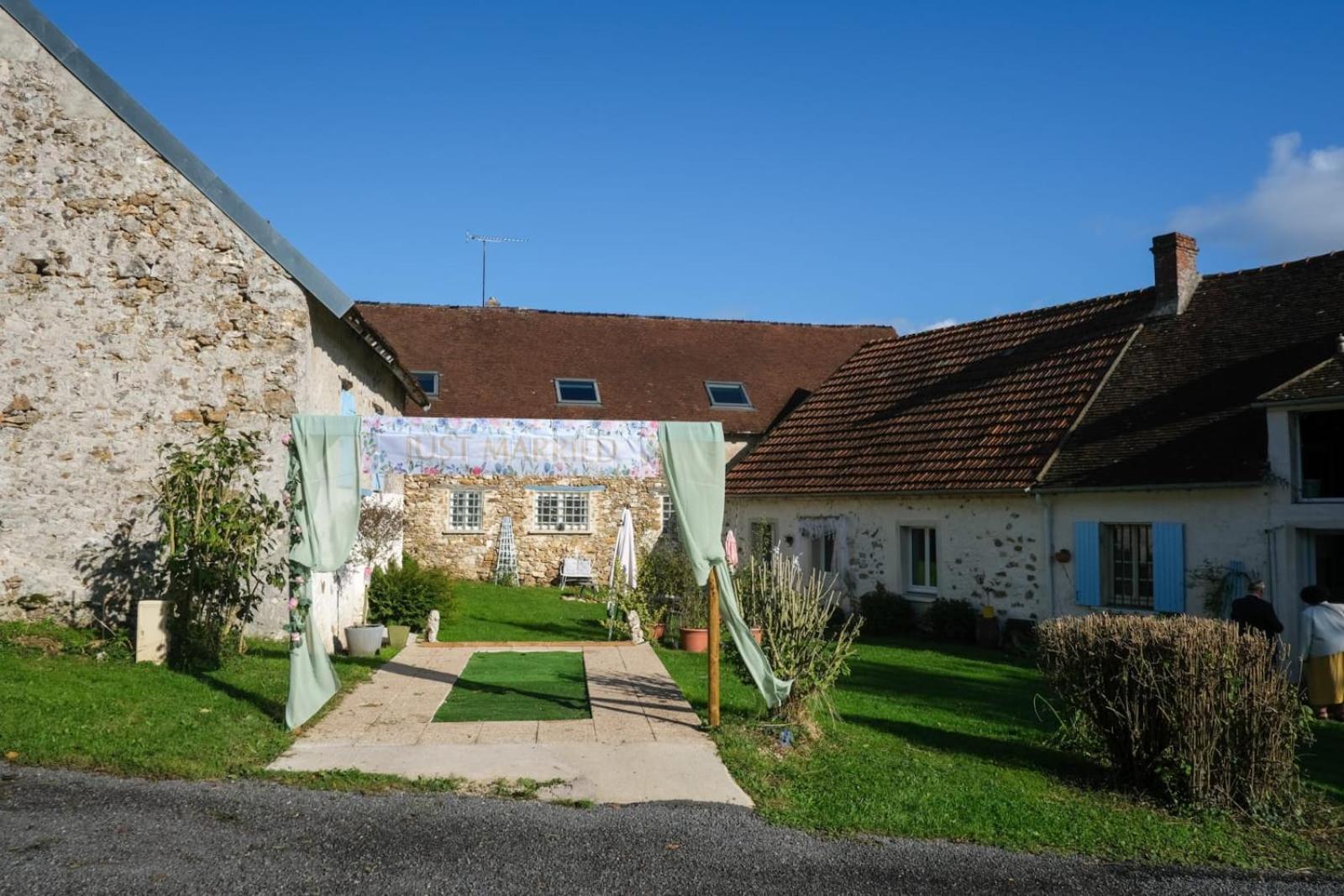 Hébergement de vacances De La Pierre Bleue, Maison A La Campagne *
